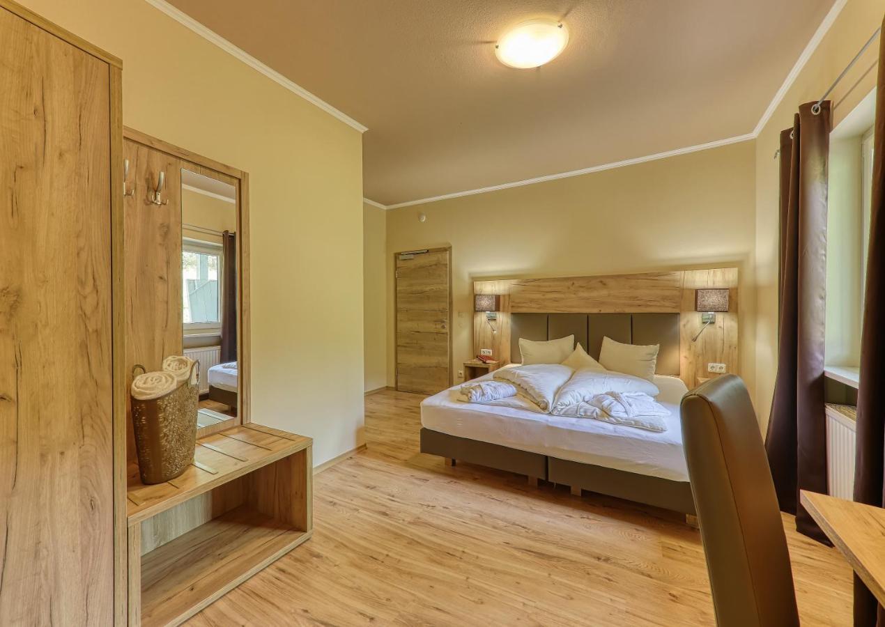 Wellnesshotel Deine Auszeit, Adults Only Акслах Экстерьер фото