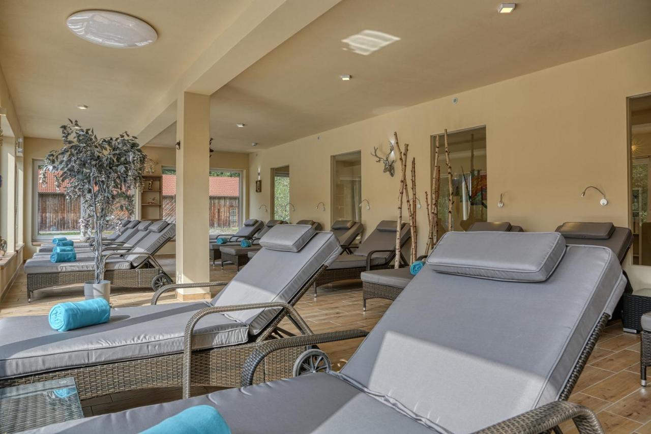 Wellnesshotel Deine Auszeit, Adults Only Акслах Экстерьер фото