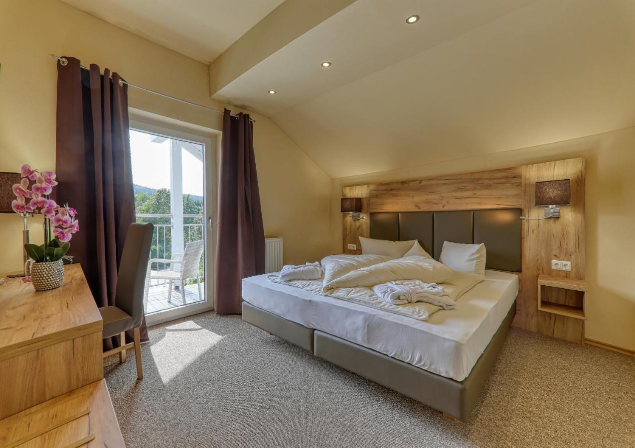 Wellnesshotel Deine Auszeit, Adults Only Акслах Экстерьер фото