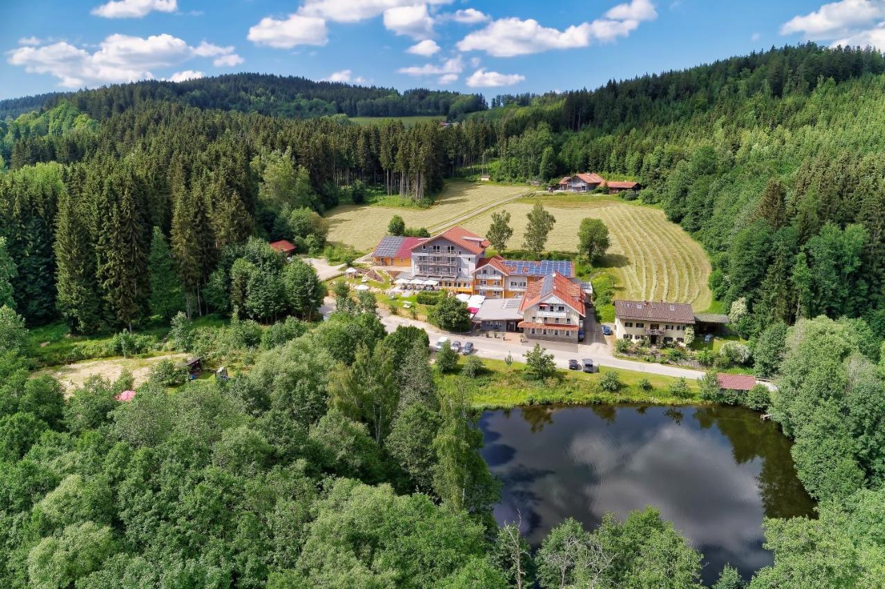 Wellnesshotel Deine Auszeit, Adults Only Акслах Экстерьер фото
