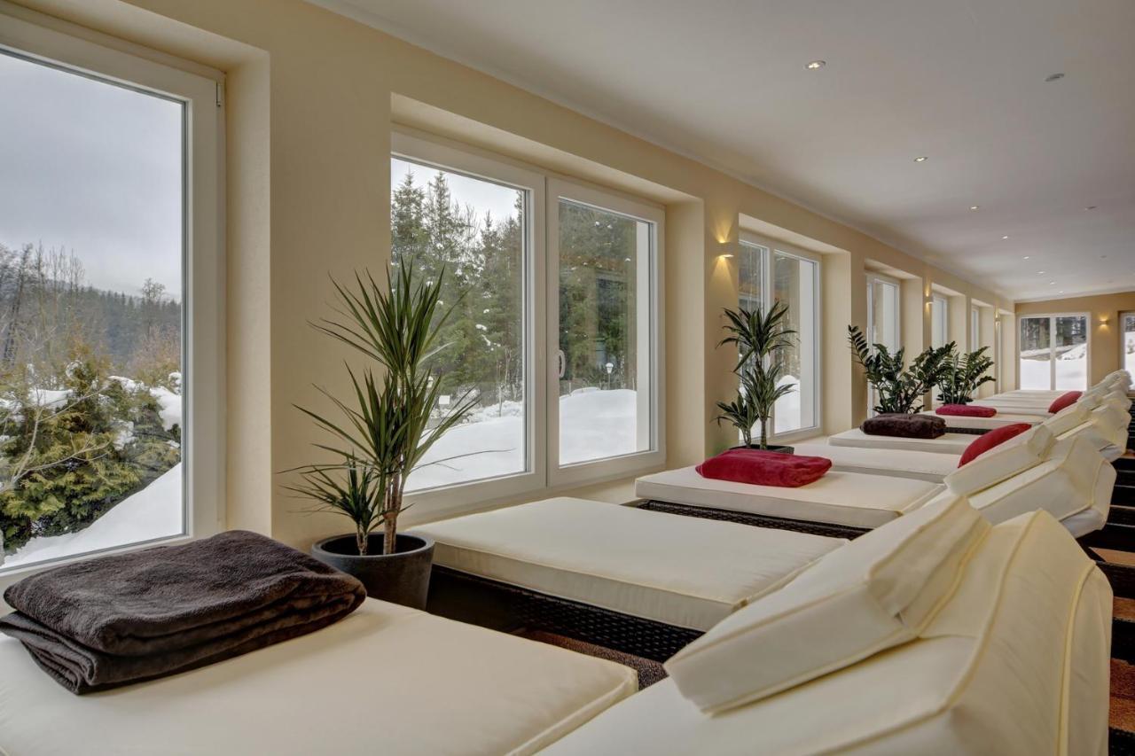 Wellnesshotel Deine Auszeit, Adults Only Акслах Экстерьер фото