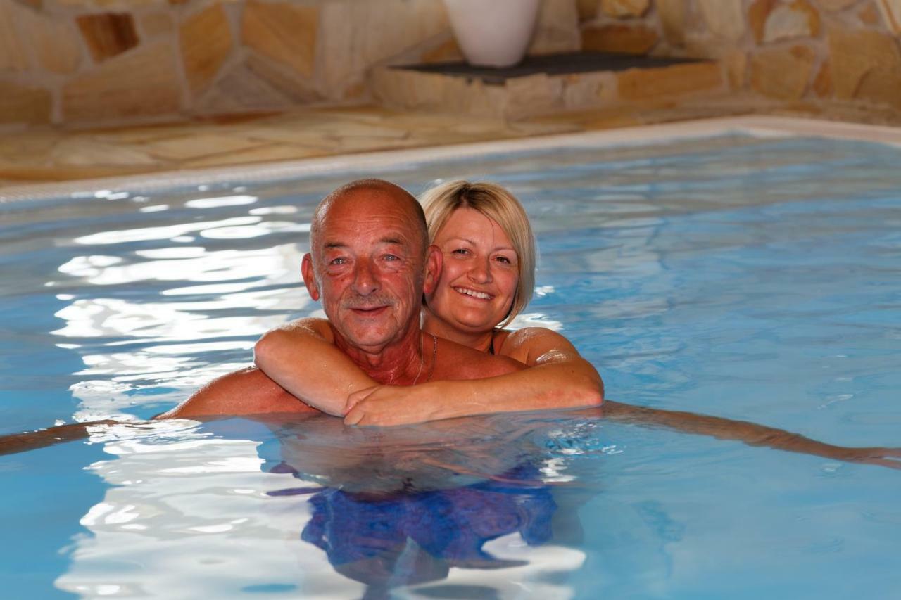 Wellnesshotel Deine Auszeit, Adults Only Акслах Экстерьер фото