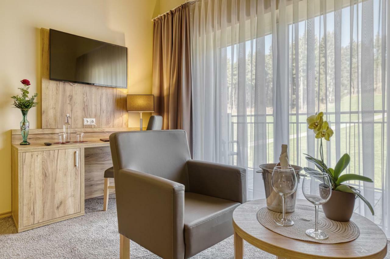 Wellnesshotel Deine Auszeit, Adults Only Акслах Экстерьер фото