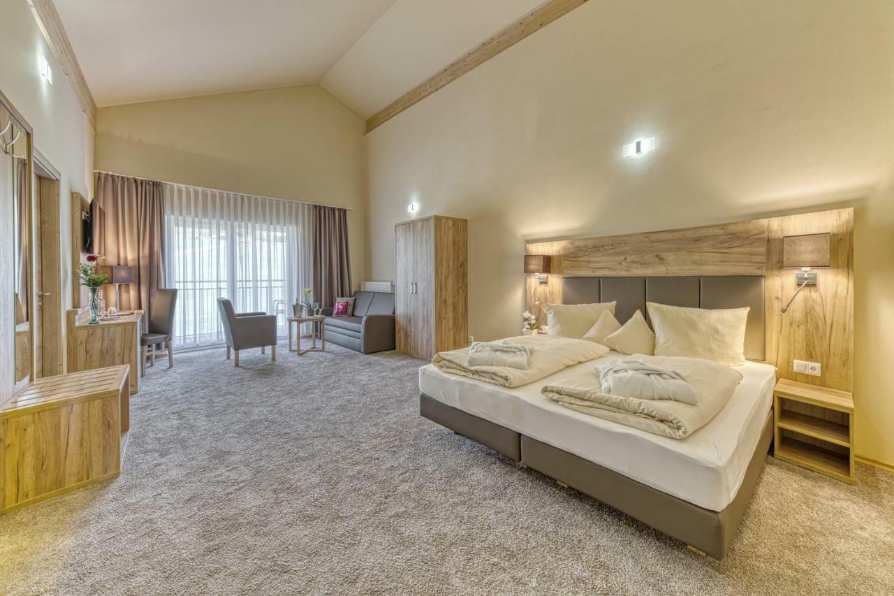 Wellnesshotel Deine Auszeit, Adults Only Акслах Экстерьер фото